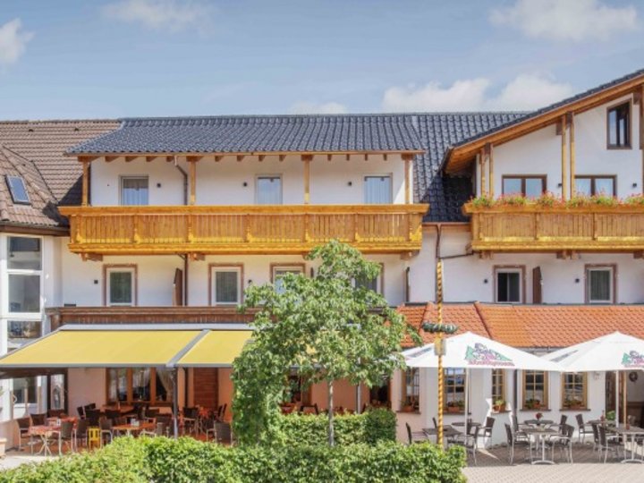 Hotel Gasthof "Zur Burg" in Wutach